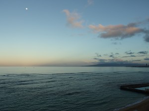 Moon at dawn from Honolulu